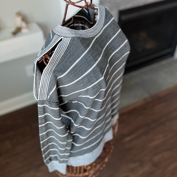 LOFT Striped and Split Shoulder Sweater Small - Picture 4 of 12